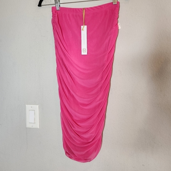 NWT House Of Harlow 2 Piece Skirt Crop Top Mesh Stretch Ruched Size XS Hot Pink - Picture 12 of 16